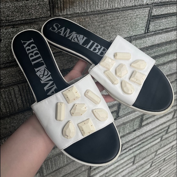 Sam & Libby Gem Flip Flop Slides - Picture 2 of 4